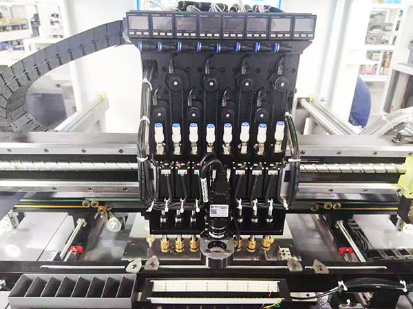 視覺貼片機系統包括哪些硬件?