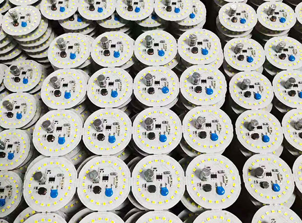 廣東led全自動小型貼片機廠家有哪些