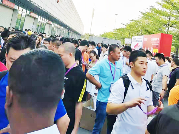 國產led貼片機廠家鑫久盛亮相中山燈博會