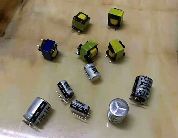 有視覺和無視覺貼片機的不同