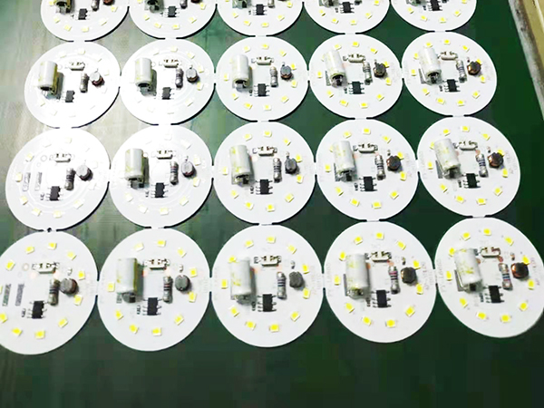 同價位貼片機國產和進口哪個好？